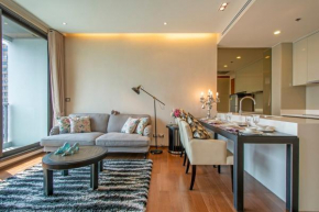 Luxury 1Bed 1Bath 300m BTS Phrom Phong, Emporium EmSphere EmQuartier